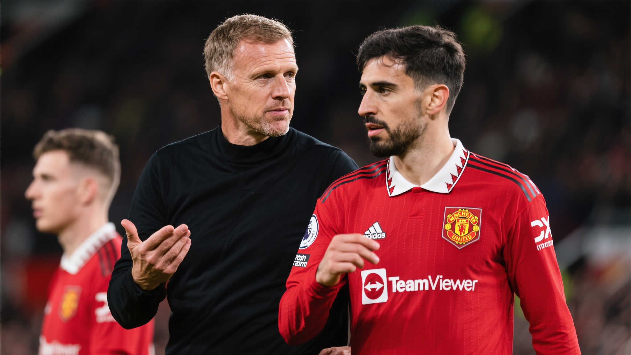 门将之争!大马丁点头赴曼联,奥纳纳坚守阵地 根据相关数据分析,与现任红魔主教练滕哈赫强调稳定性